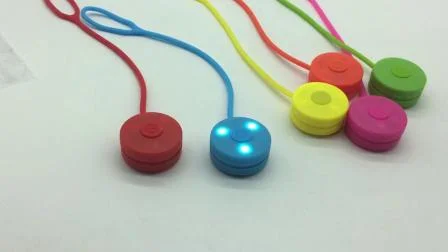 Mini lámpara de mochila con luz LED universal de silicona para bolsa